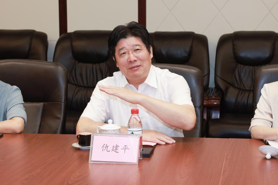 1661734925925289C908.jpg AWP_6861.jpg