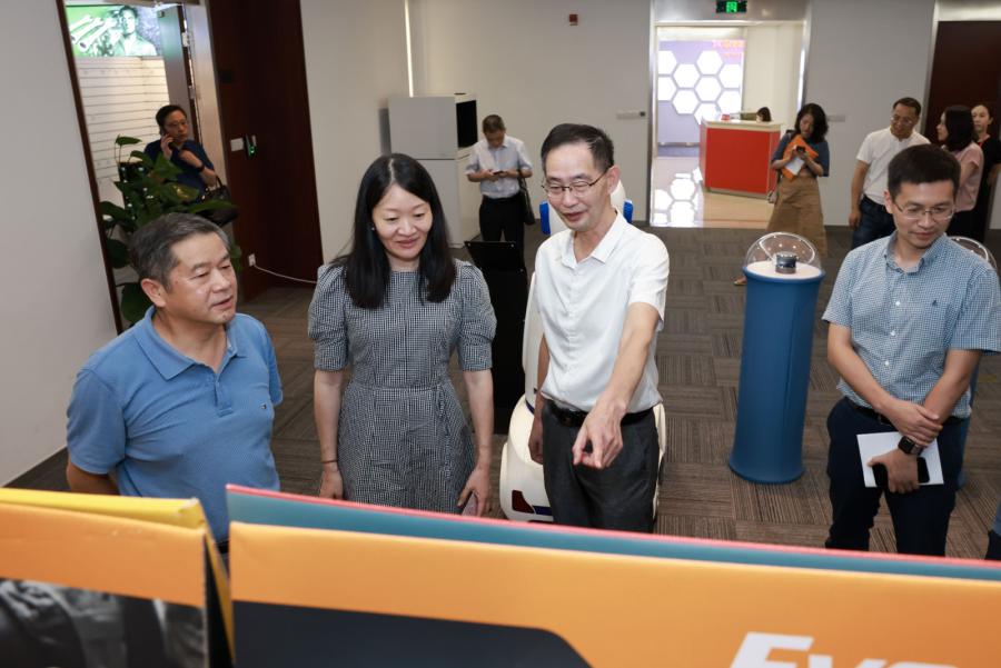 16643303626735993D3E.jpg 3d866a53e8ec4cdf065a19a45e3cfed.jpg